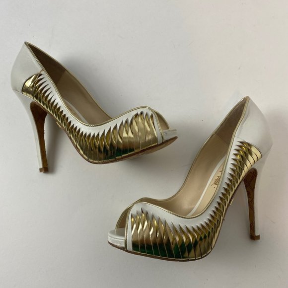 L.A.M.B. by Gwen Stefani White Gold Metallic Georgina Peep Toe Leather - Picture 2 of 8